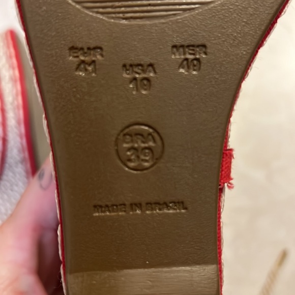 Constance Sandal. Made in Brazil. Wedges/Heel with self strap, open toe. - Picture 8 of 8